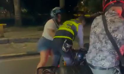 ¿Guarda golpeado frente al CAM agredió primero al motociclista infractor?