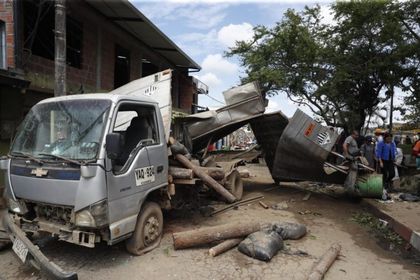 Imagen de  Escalada de violencia guerrillera y muerte de niños en bombardeos avivan críticas a Petro