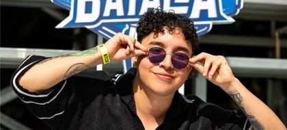 Imagen de  Rapero carmelitano AK Gafas se destacó en Red Bull Batalla Medellín y clasificó a la final nacional