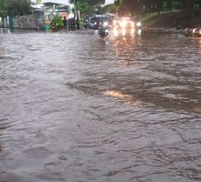 Fuerte lluvia acompañada de ráfagas de viento y tormenta eléctrica causó emergencias en Cali