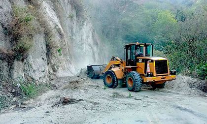 Corredor Cali–Loboguerrero presenta cierre total en Dagua
