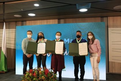 Honores de magnitud departamental para dos educadores del Oriente