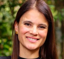Alexandra Castrillón llega a Cali con una novela sobre mujeres, culpa e inteligencia artificial