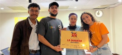 Imagen de Más de 8 200 hamburguesas se vendieron en la cuarta edición del SantuFest