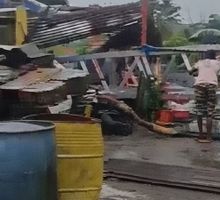 Una grúa cayó sobre viviendas en Córdoba, Buenaventura: un menor murió y tres personas resultaron heridas