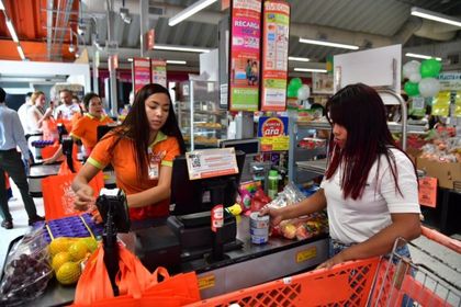 Imagen de  Gobernación de Antioquia y Tiendas Ara firman alianza para fortalecer la seguridad alimentaria de 400 madres adolescentes