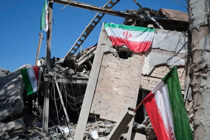 Imagen de  EE. UU. e Israel bombardean intensamente Irán horas antes de que venza el plazo de Trump