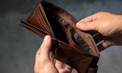 Las frases que dicen las personas que siempre tienen problemas económicos… y cómo cambiar esa mentalidad