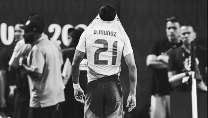 Imagen de  “Tengo mi corazón partido en dos”: Daniel Muñoz tras la expulsión ante Uruguay que le impedirá estar en la final