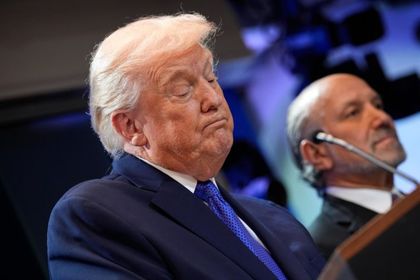 Imagen de  Trump firma orden para imponer nuevo arancel global del 10 % tras bloqueo del Supremo