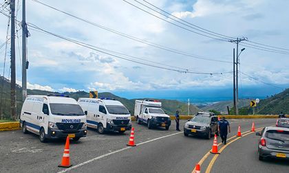De nuevo, pico y placa en vía al Kilómetro 18 este lunes festivo, congresista cuestiona la medida