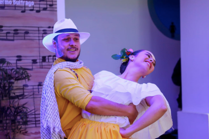 Imagen de MinCultura entregó en La Ceja la dotación de un estudio musical para procesos de formación