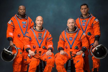 Imagen de  La NASA presenta tripulación de la misión Artemis III, otro paso hacia el alunizaje en 2028