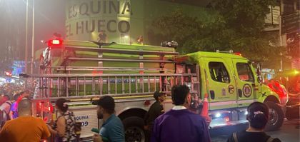 Imagen de ¡Atención! Organismos de socorro atienden un incendio en el centro de Medellín