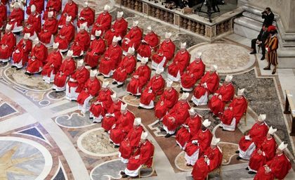 Imagen de Hay 252 cardenales. Estos son los más jóvenes y los mayores
