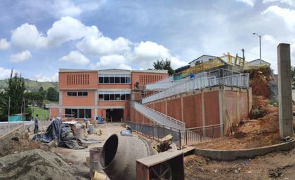 Imagen de Con un avance del 78 % y 90 %, dos colegios de Rionegro amplían su infraestructura