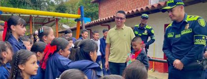 Imagen de  Autoridades despliegan jornada de acompañamiento por regreso a clases en Guarne