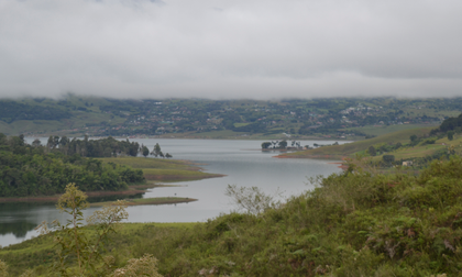 Investigan hallazgo de cadáver en lago Calima