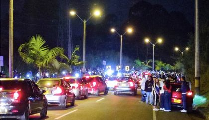 Imagen de  Piques ilegales, sanciones y lluvia de billetes: noche de descontrol en Las Palmas