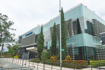 Imagen de El centro logístico de Coopidrogas en Bello mueve 36 millones de medicamentos al año, así funciona