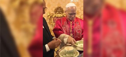 Imagen de León XIV recibió vajilla de El Carmen de Viboral: la historia detrás de ‘Eterna’, la pieza que viajó al Vaticano