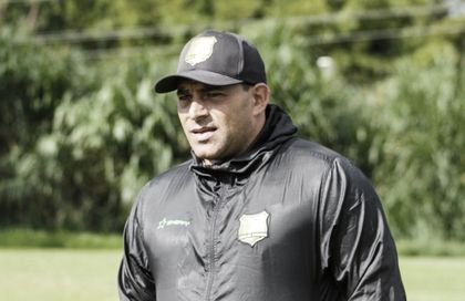 Imagen de Francesco Stifano no es más el director técnico de Águilas Doradas