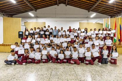Imagen de  Guarne suma 103 nuevos graduados en inglés y registra más de 350 estudiantes en las aulas