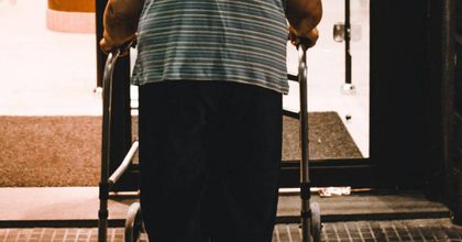 El 77% de mayores con movilidad reducida topa a diario con barreras arquitectónicas