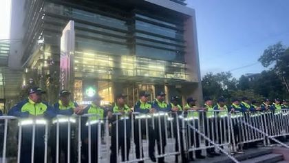 Imagen de  Presidente Petro ordenó disolver “grupos de acción directa” en Medellín. Alcalde Gutiérrez alerta posible intervención