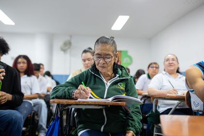 Imagen de  Más de 2 700 mujeres adultas se han inscrito para terminar sus estudios en Medellín. Hay cupos disponibles