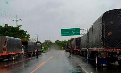 Comunidades indígenas bloquearon vía Panamericana en Cauca