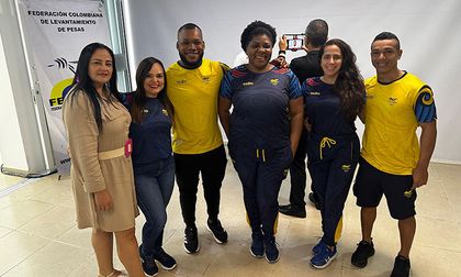 Cali presentó la Selección Colombia de pesas
