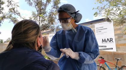 Imagen de  Colombia registra 21.219 nuevos casos de COVID-19 y 237 fallecidos