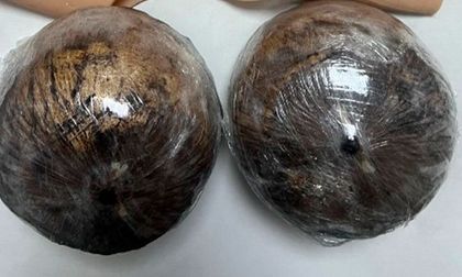 Incautan base de coca en prótesis simulada