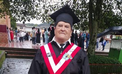 Imagen de ¡Sueño cumplido! A sus 70 años, Martha Lucía Gil se graduó como bachiller en Alejandría