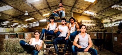 Imagen de ‘Eres como el diciembre que se fue’: Trifásica estrena su sencillo ‘Aguardiente y Pa’l Motel’