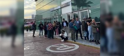 Imagen de “Es algo inhumano”: usuario durmió en las afueras de la EPS Salud Total en Rionegro para lograr autorización de cirugía