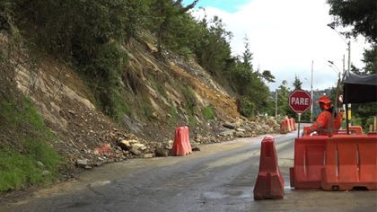 Imagen de La Gobernación avanza en la rehabilitación gradual de la vía a Santa Elena
