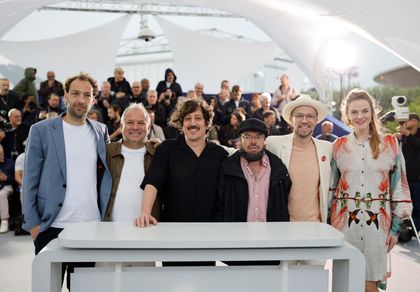 Imagen de  El cineasta colombiano Mesa Soto se ríe de sí mismo y del mundo del arte en Cannes con “Un poeta”