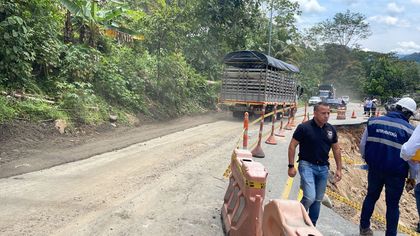 Imagen de Habilitada a un carril la autopista Medellín-Bogotá, a la altura de San Luis