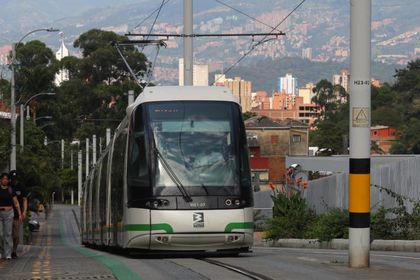 Imagen de Metro de Medellín suspende trenes y metrocables tras sismo de magnitud 7,4