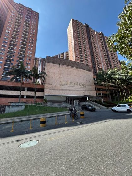 Imagen de  Administradora de unidad residencial en Medellín habría robado cerca de $700 millones de la administración y es buscada