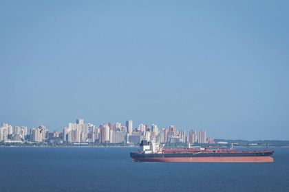 Imagen de  China acusa a Estados Unidos de “violar el derecho internacional” por la incautación de petroleros