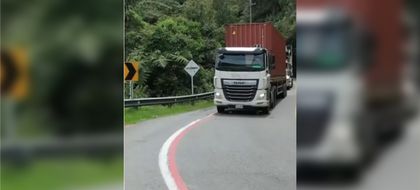 Imagen de  ¿Las ha visto? Estas sanciones acarrea ignorar las líneas rojas de señalización vial