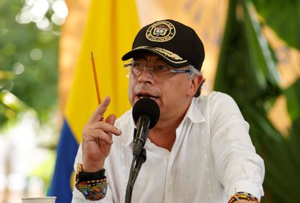 Imagen de  Petro rechaza absolución de Uribe: “Tapa la historia de gobernanza paramilitar en Colombia”
