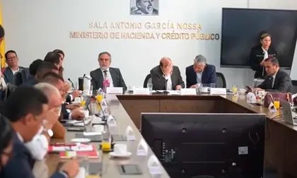 Licores: Gobernadores piden a la Corte suspender impuesto