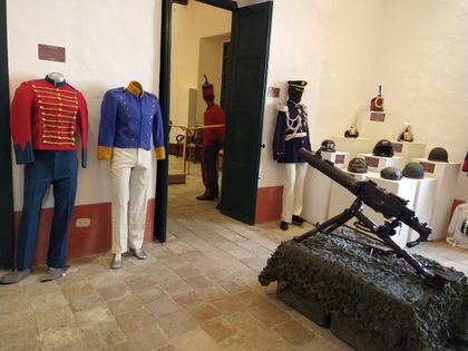 Imagen de En homenaje a los héroes militares, inauguraron exhibición en la Casa de la Convención de Rionegro