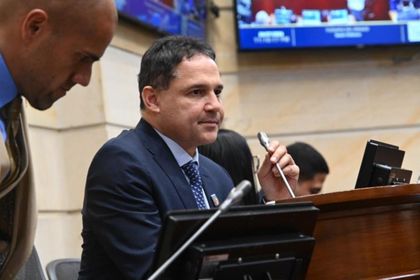 Imagen de  Con Honorio Henríquez, el uribismo le gana el pulso a De la Espriella en la presidencia del Senado