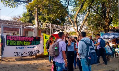 Marcha por parte de estudiantes y funcionarios del SENA de Salomia