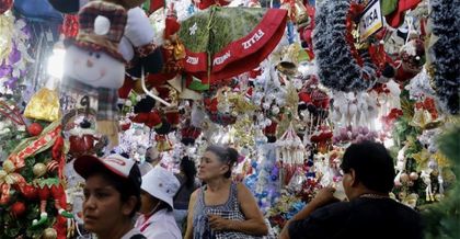 Imagen de Priorizar a quién darle aguinaldos, proyectar enero, no hacer préstamos y otros consejos financieros para Navidad